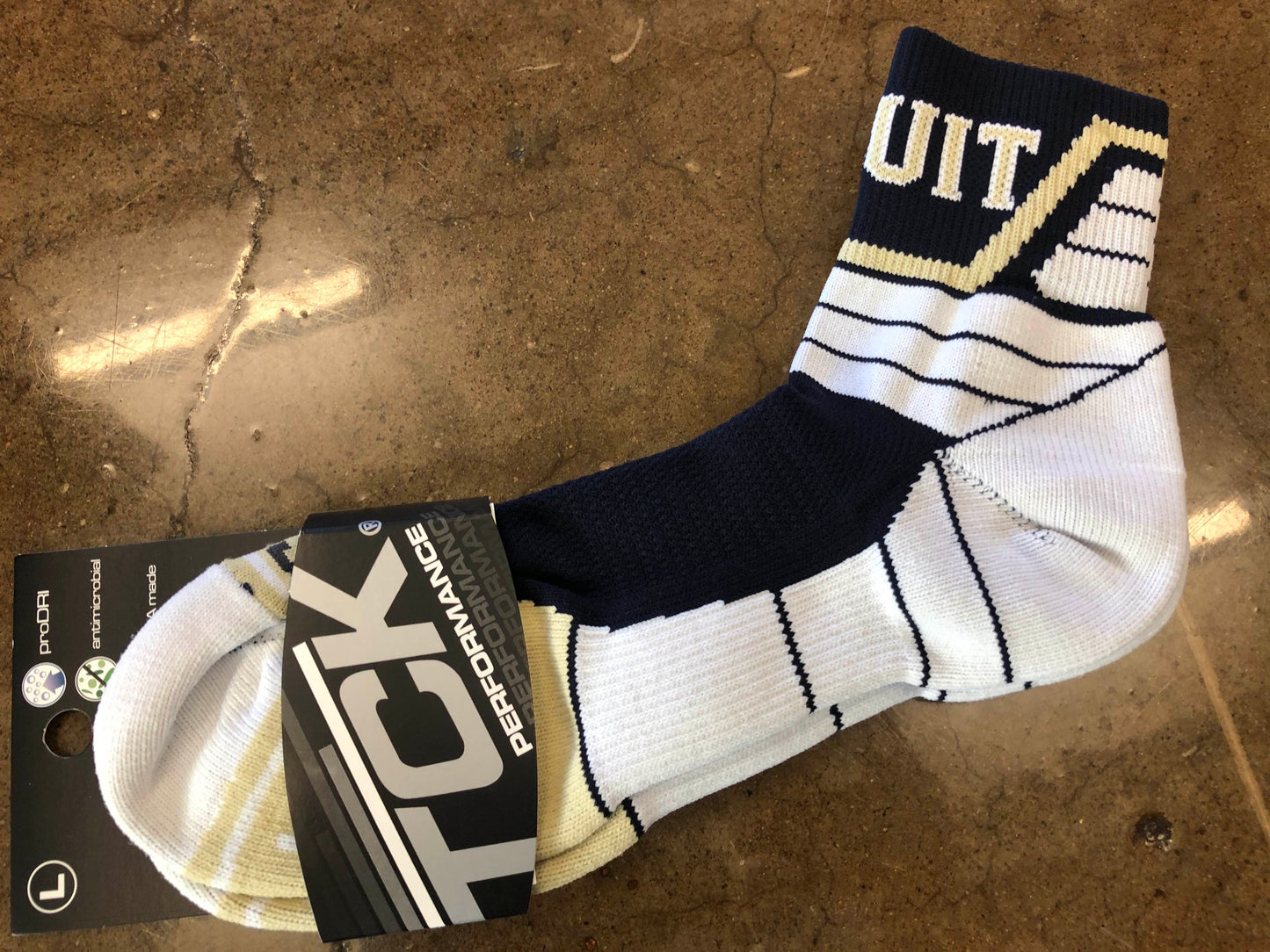 Victory quarter compression performance sock